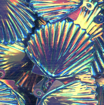 22mm Shell Crystal Opaque Blue Streak 50 Grams