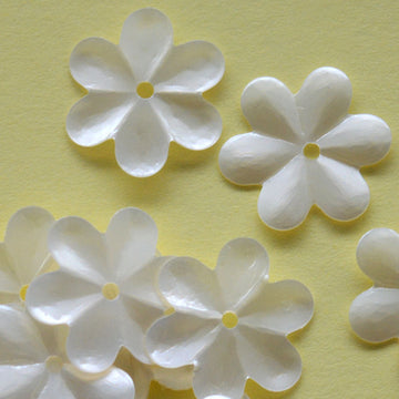 15mm Satin Flower Pearl 100 Grams