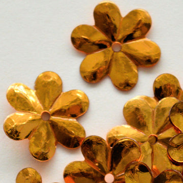 15mm Metallic Flower Aztec Gold 100 Grams