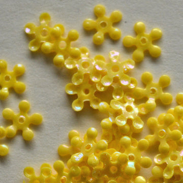 5mm opaque Iridescent Petite Flower Sunflower
