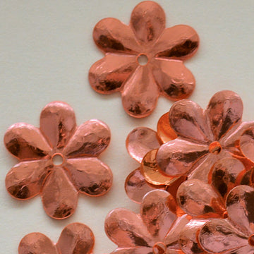 15mm Metallic Flower Peach