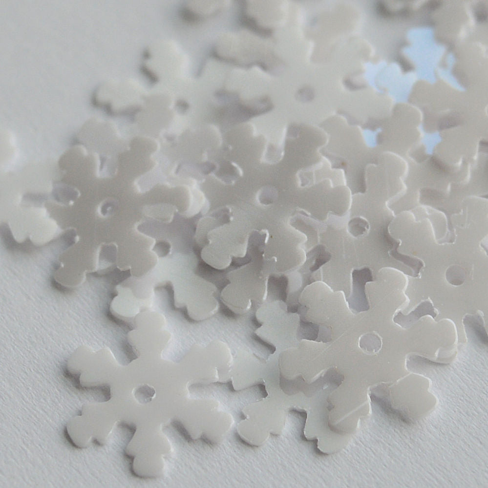 10mm Snowflake Opaque White Glossy