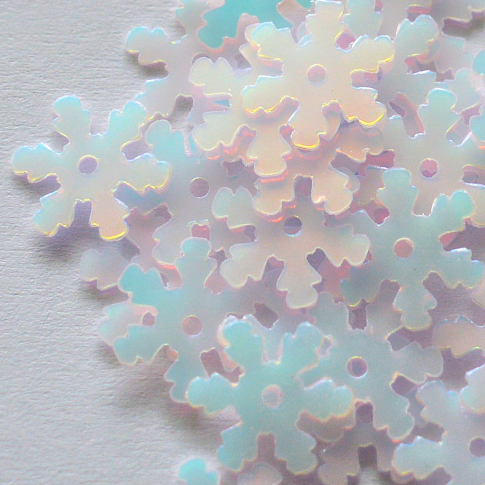 10mm Snowflake Opalescent White