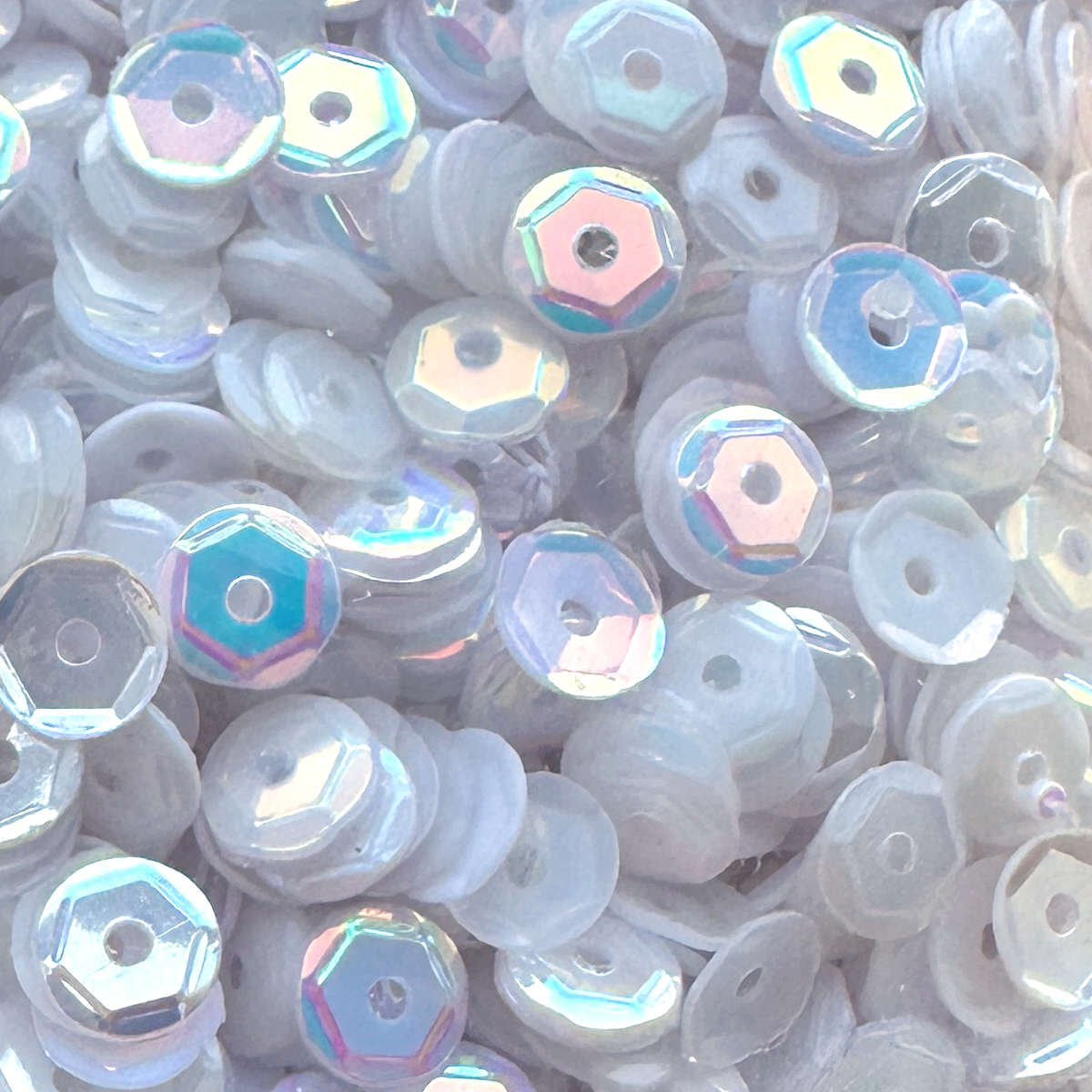 5mm Slightly Cupped Let It Snow Sequin blend 100 grams