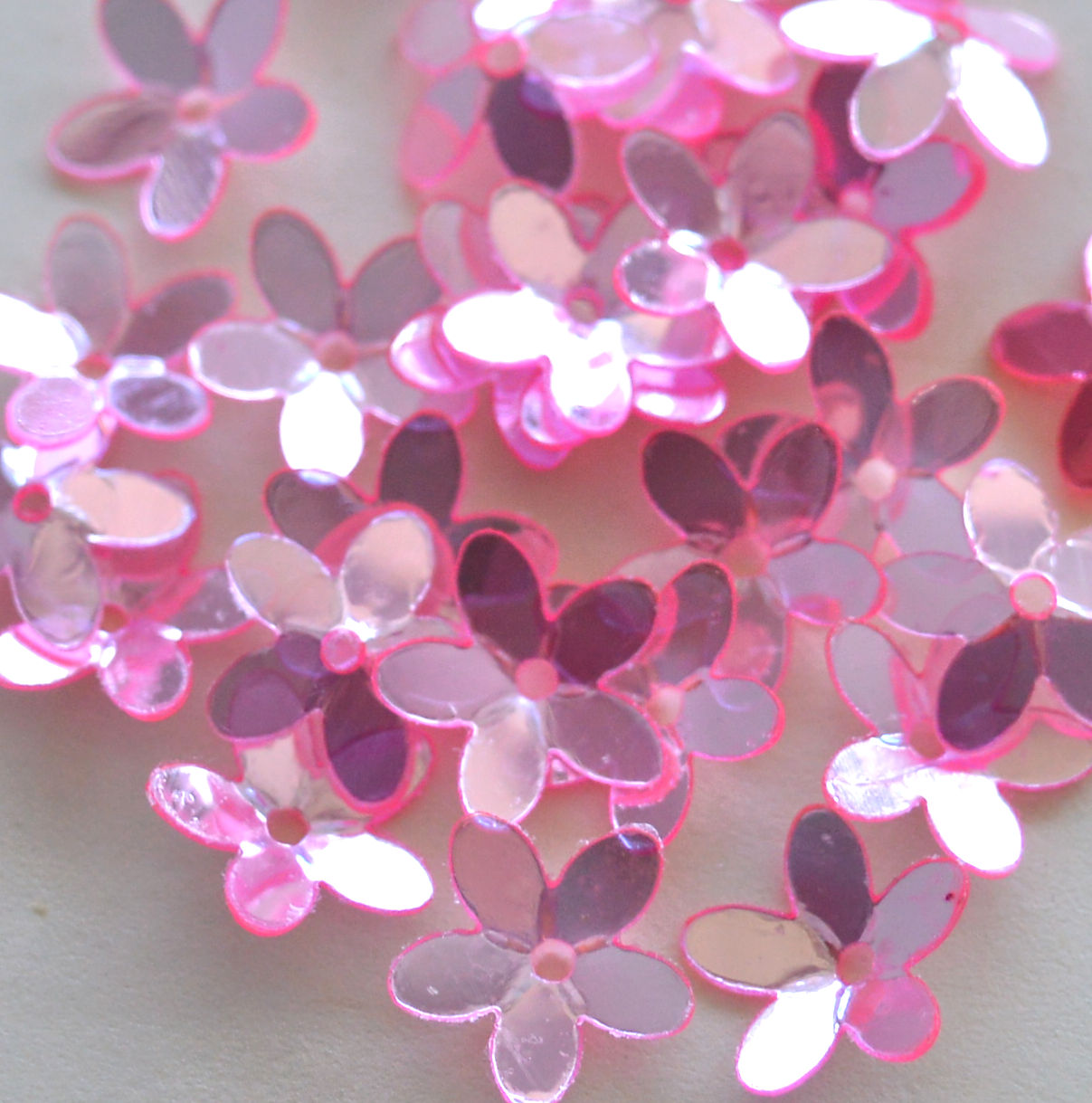 10mm Cupped Flower Cherry Ice 50 grams
