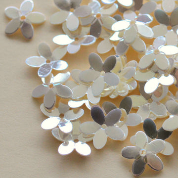 10mm Cupped Flower Luminous Creamy