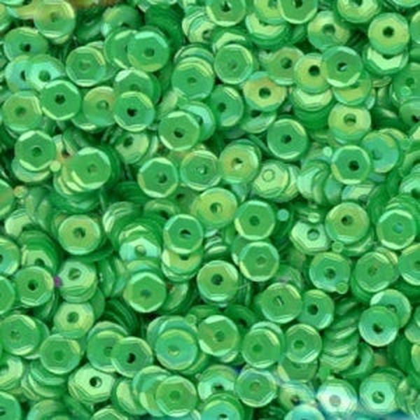 4mm Slightly Cupped Satin Shamrock 100 Grams