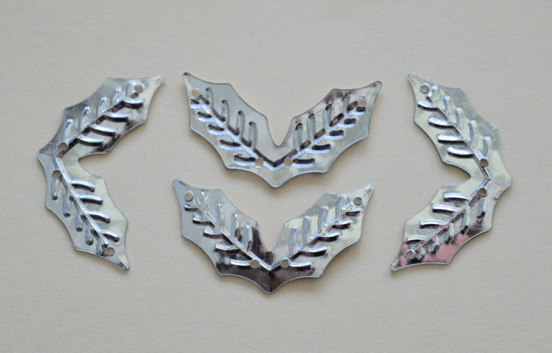 Two-Leaf Holly Metallic Silver