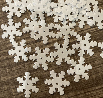 10mm Snowflake Opaque White Glossy