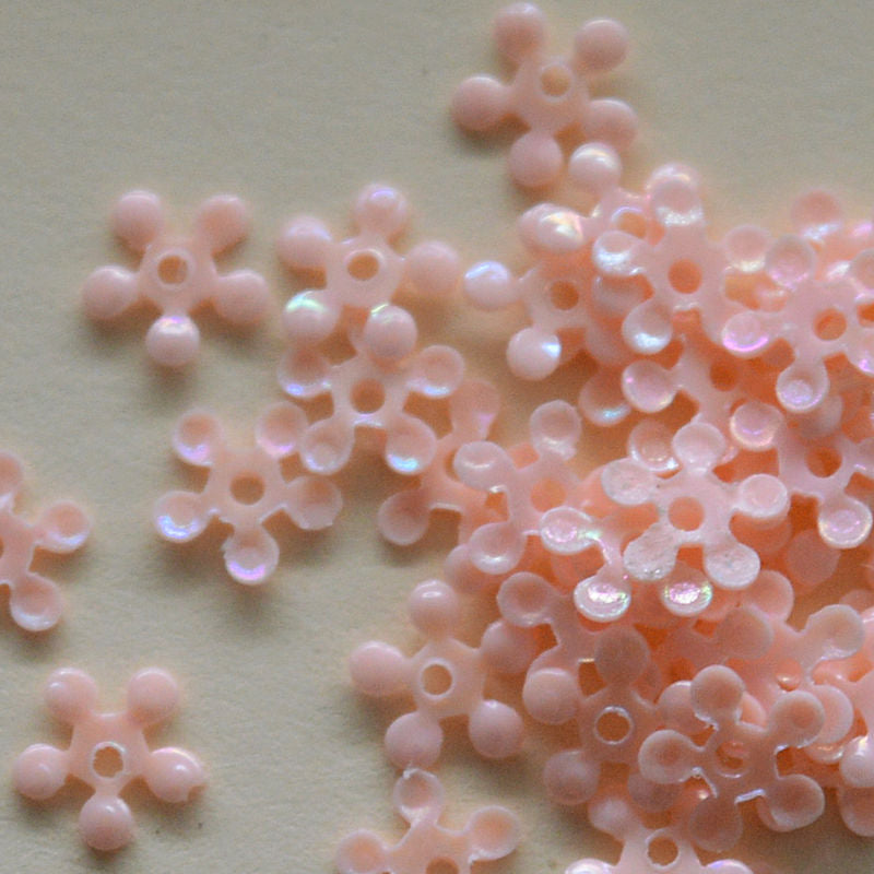 5mm opaque Iridescent Petite Flower Pale Peach