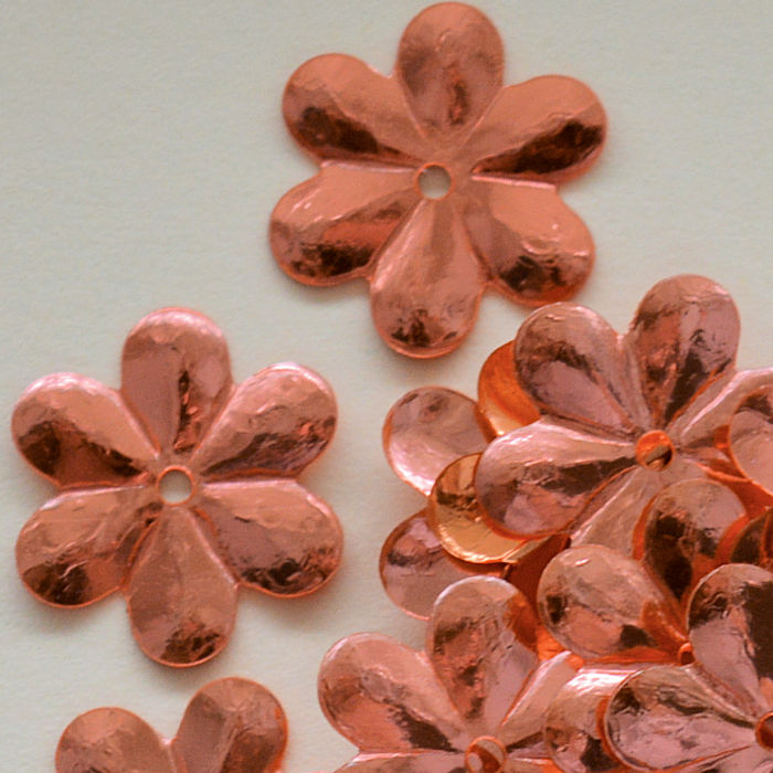 15mm Metallic Flower Peach