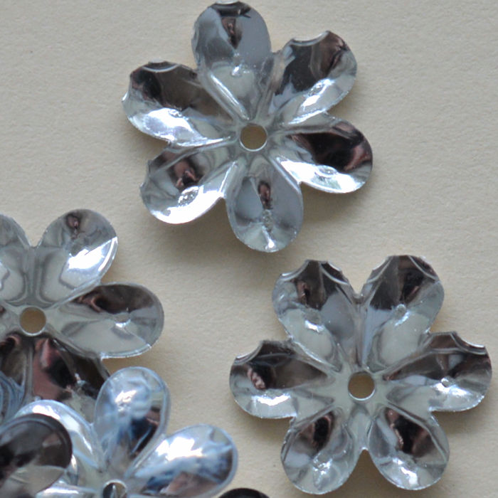 15mm Metallic Flower Silver