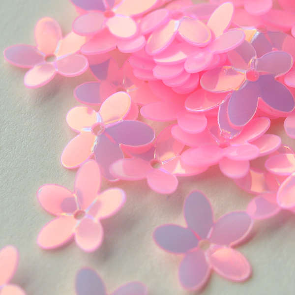 10mm Cupped Opalescent Flower Lotus