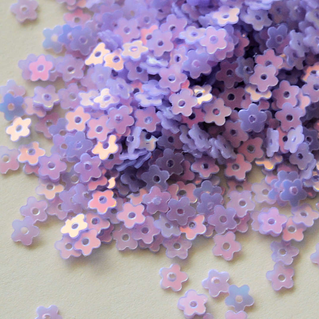 4mm Flat Opalescent Flower Iris 50 grams