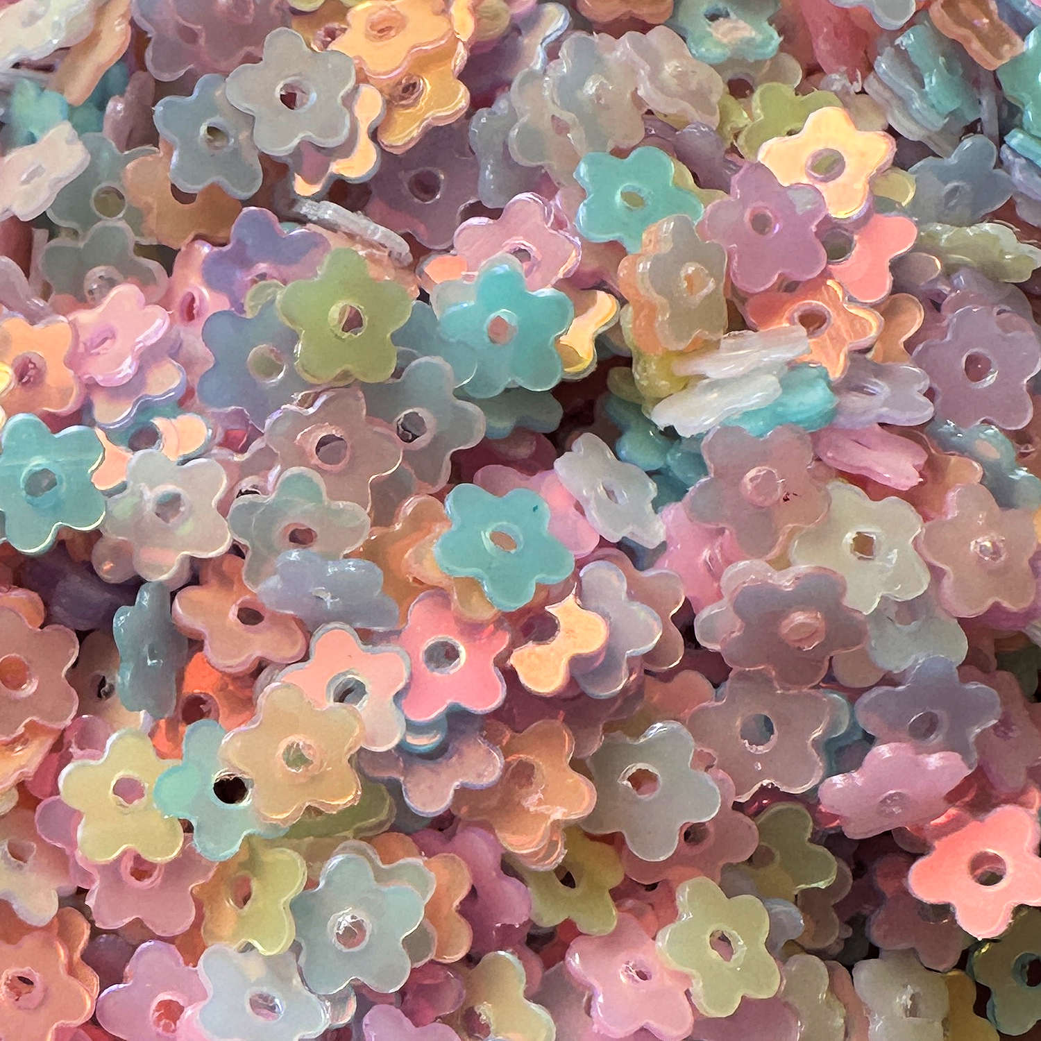 4mm Flat Opalescent Flower Mix